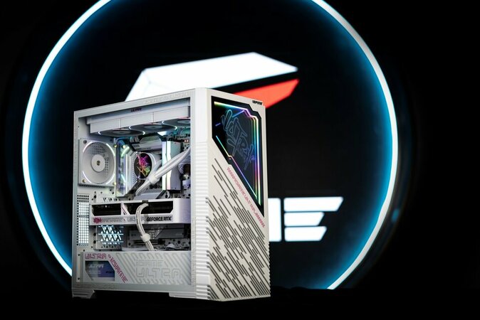Ultra PC_ko lo go.jpg