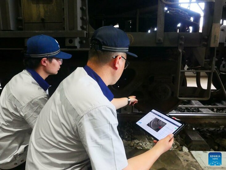 Robot kiểm tra tàu hỏa