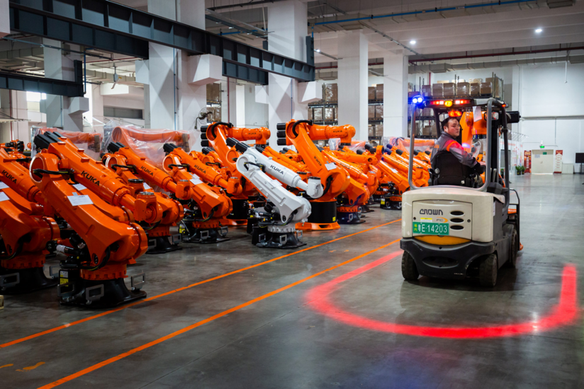 Robot công nghiệp tại xưởng của gã khổng lồ robot KUKA của Đức, Phật Sơn, tỉnh Quảng Đông, 2022
