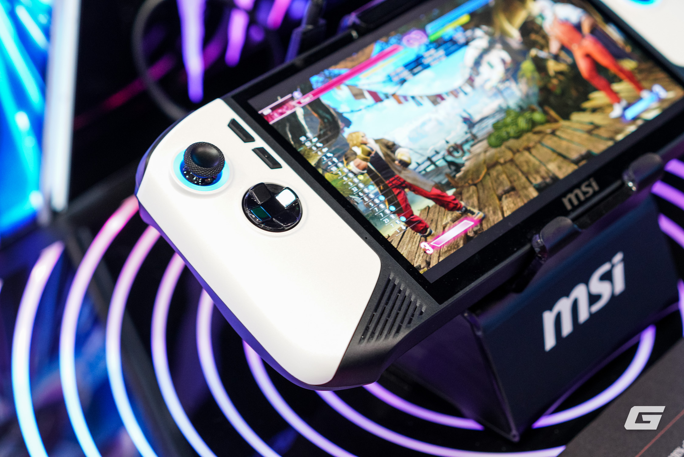 Tay cầm gaming Claw 8 AI+ Polar Tempest