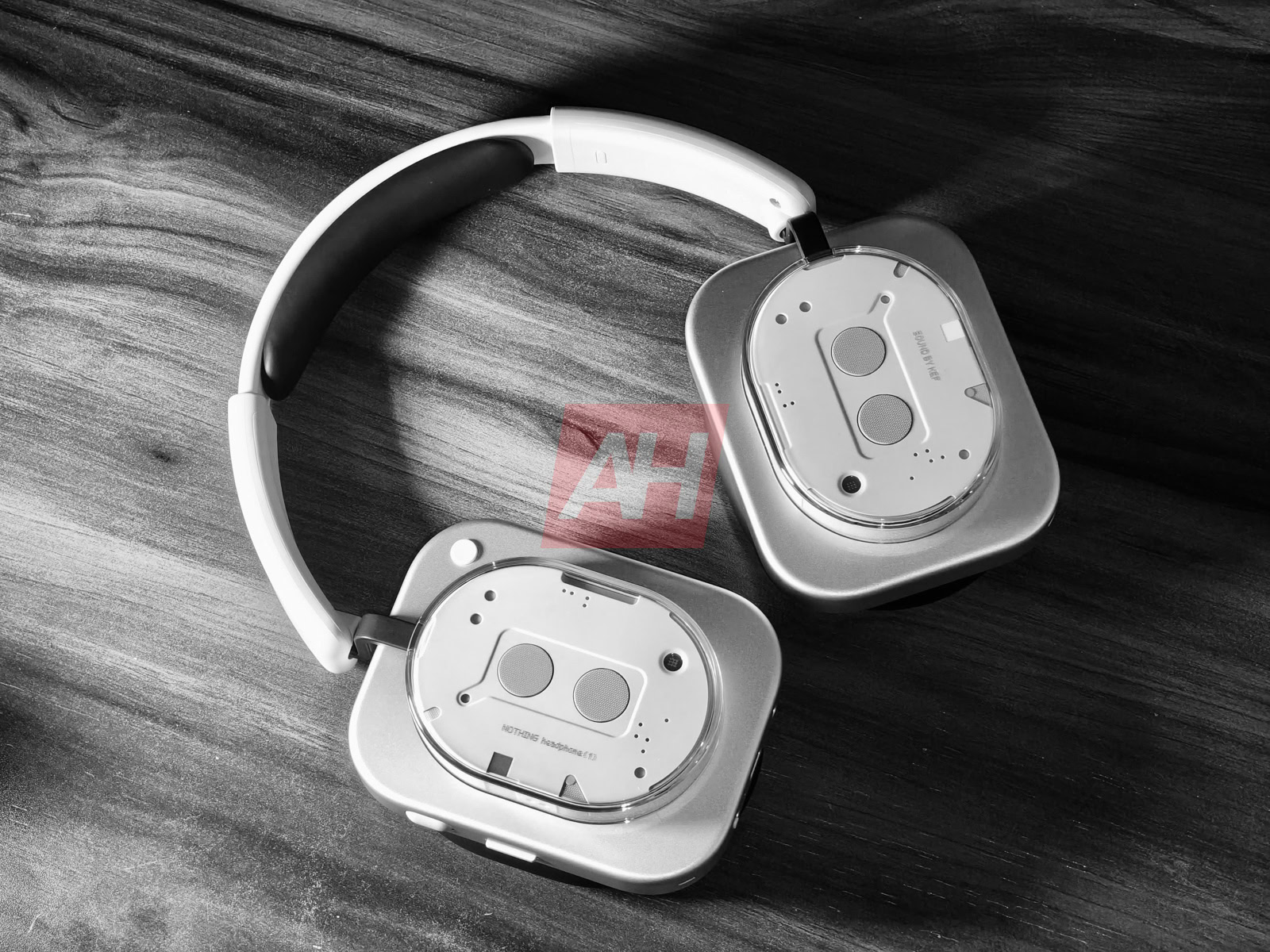 Tai Nghe Mới Từ Nothing: Đối Thủ Đáng Gờm Của AirPods Max - Ảnh 1.