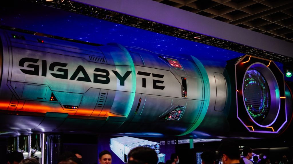 Màn hình QD-OLED 500Hz và AI Box tại Computex 2025: Đột phá công nghệ mới - Ảnh 1.