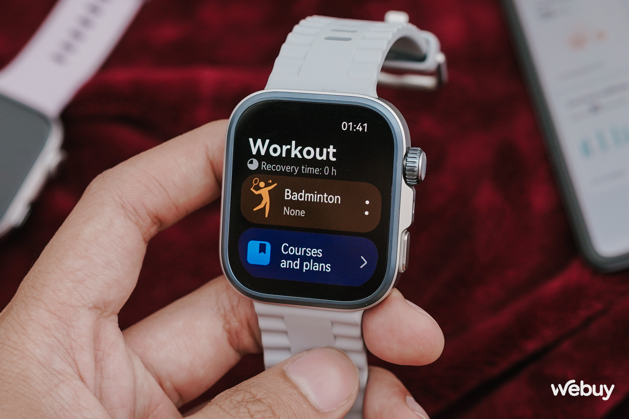 Huawei Watch Fit 4 và Watch Fit 4 Pro ra mắt: Ngoại hình đẹp như đồng hồ cao cấp, màn hình sáng hơn cả điện thoại, pin 10 ngày, giá chính hãng sẽ cực 