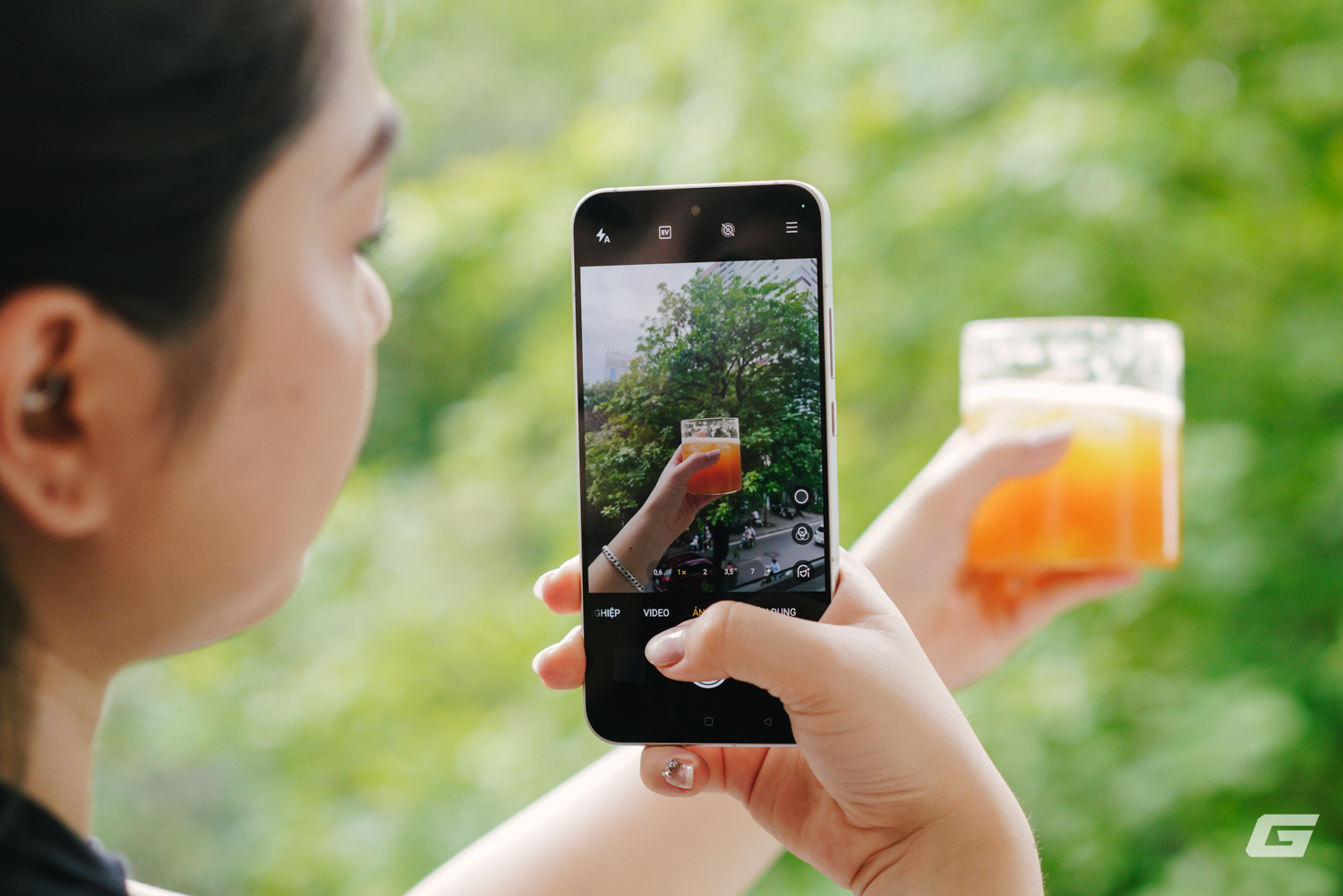Với chiếc smartphone này tôi chụp đẹp như máy cơ, thì ra là được AI hỗ trợ- Ảnh 2.