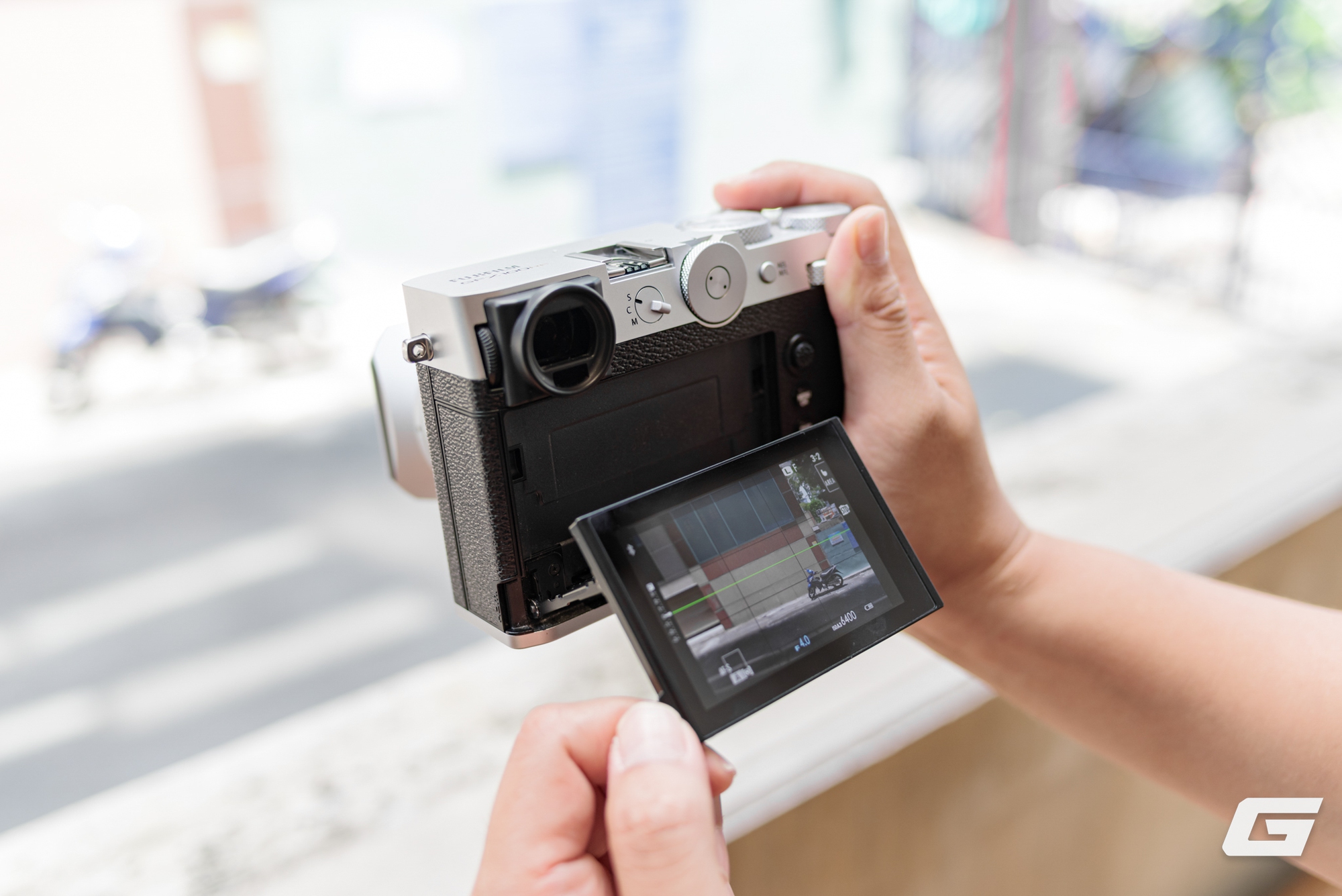 Đánh giá GFX100RF: Chiếc máy ảnh khiến tôi có cảm tình lại với Fujifilm- Ảnh 8.