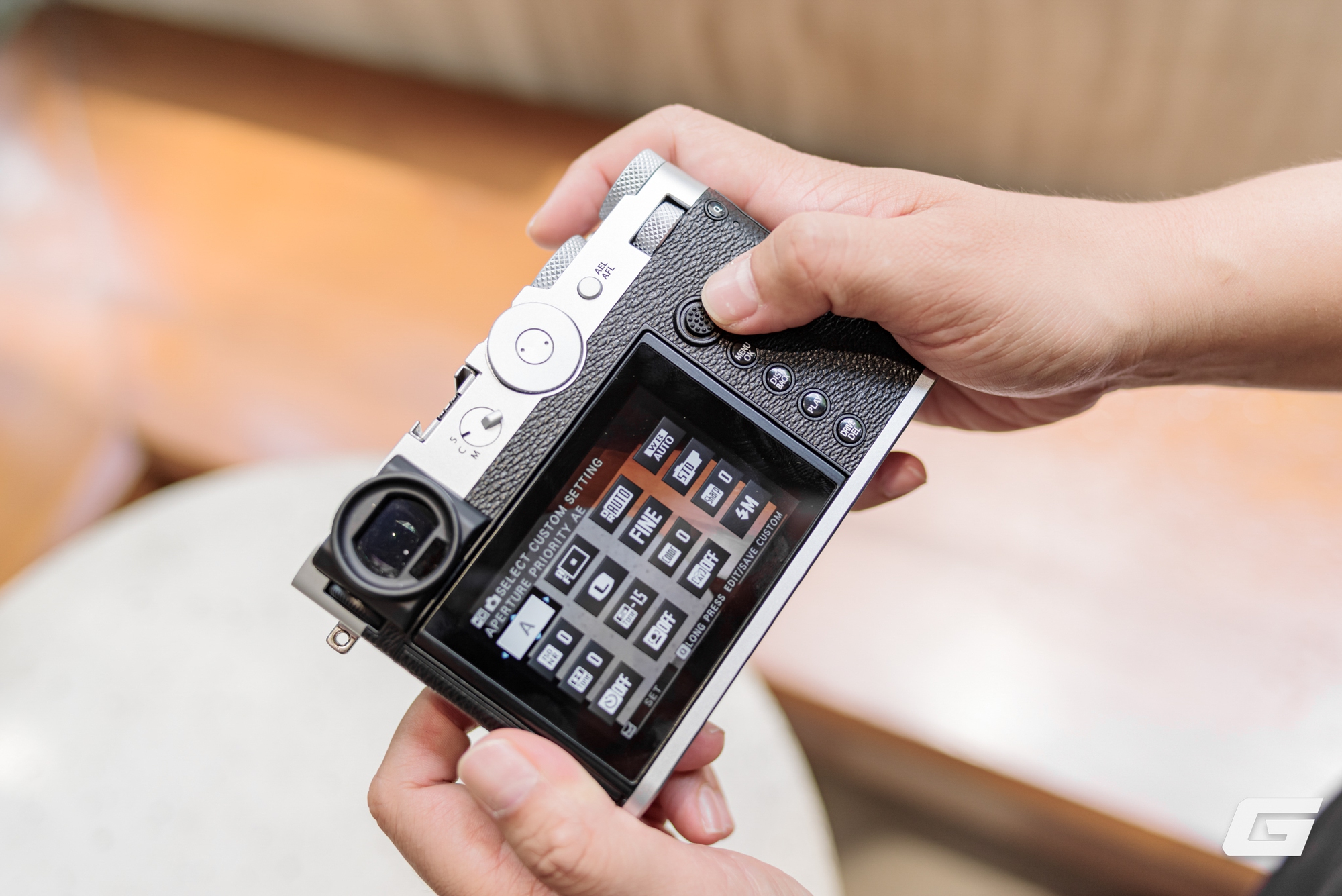 Đánh giá GFX100RF: Chiếc máy ảnh khiến tôi có cảm tình lại với Fujifilm- Ảnh 7.
