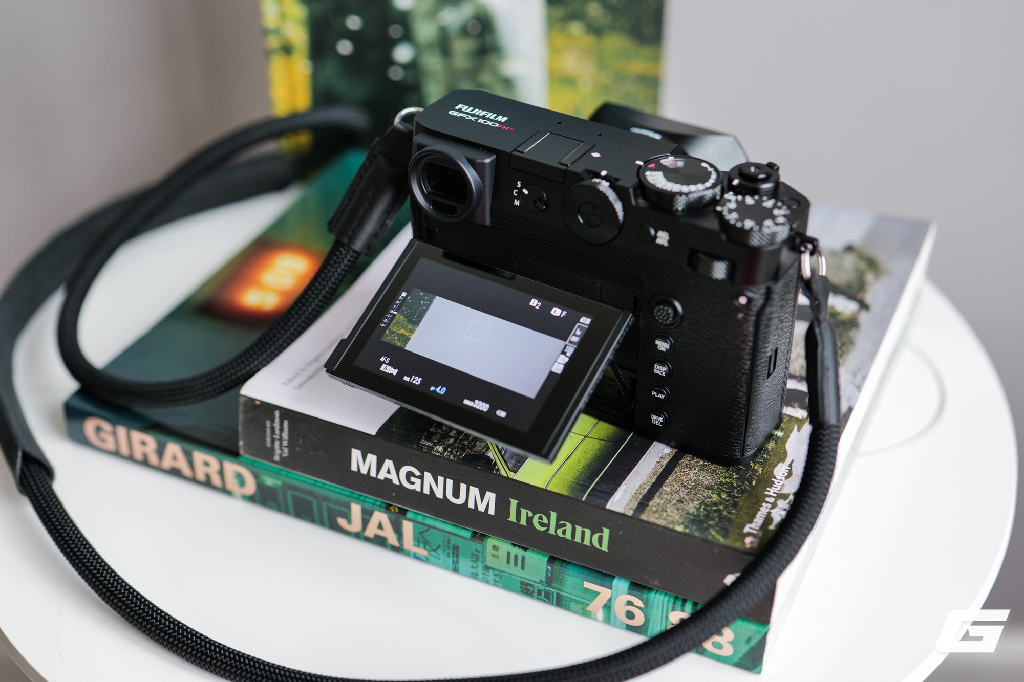 Đánh giá GFX100RF: Chiếc máy ảnh khiến tôi có cảm tình lại với Fujifilm- Ảnh 10.