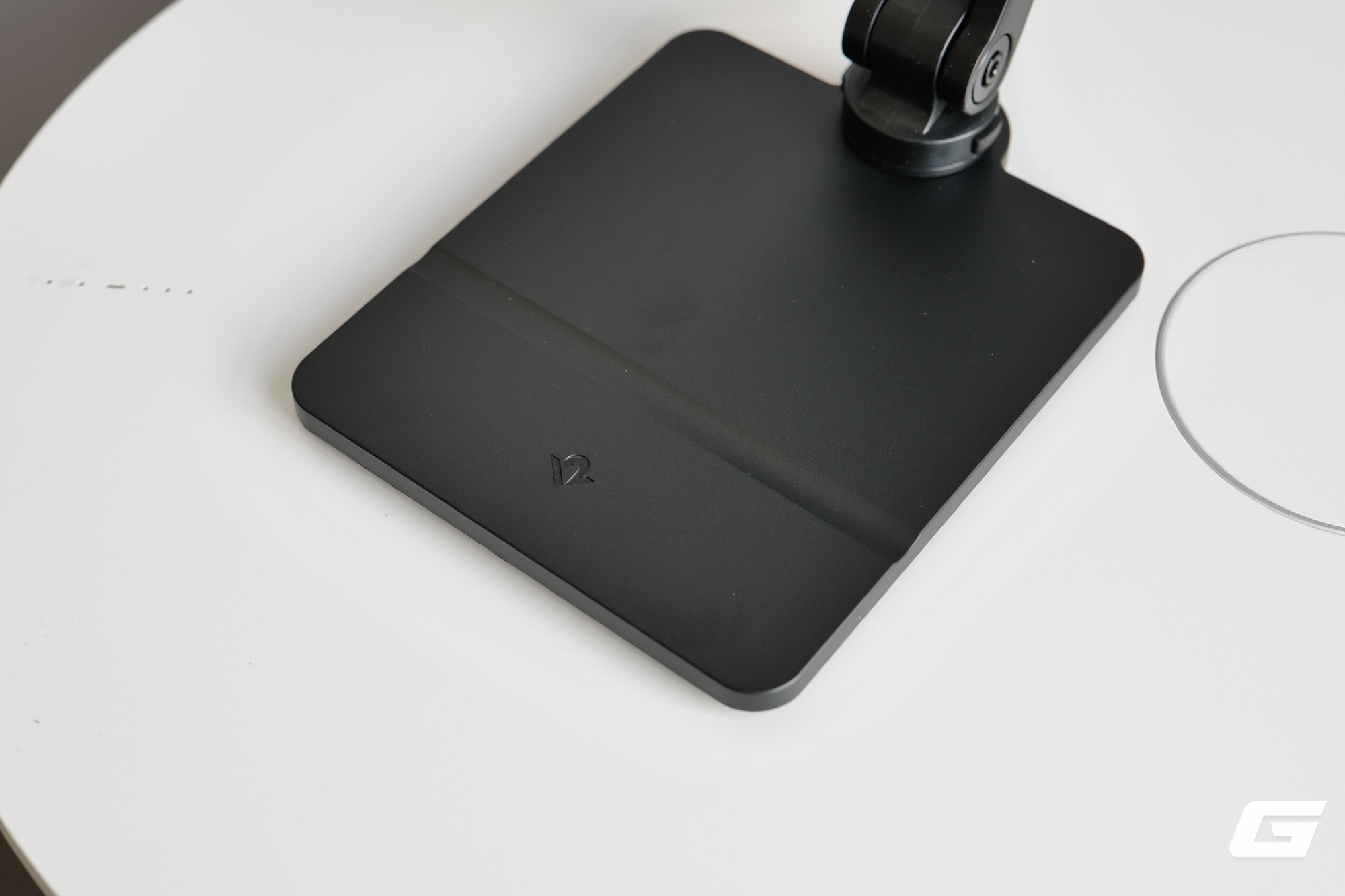 Đây là Twelve South HoverBar Duo: Một lần xuống tiền để có combo giá đỡ iPad để bàn lẫn kẹp treo kệ, có đáng tiền?- Ảnh 3.