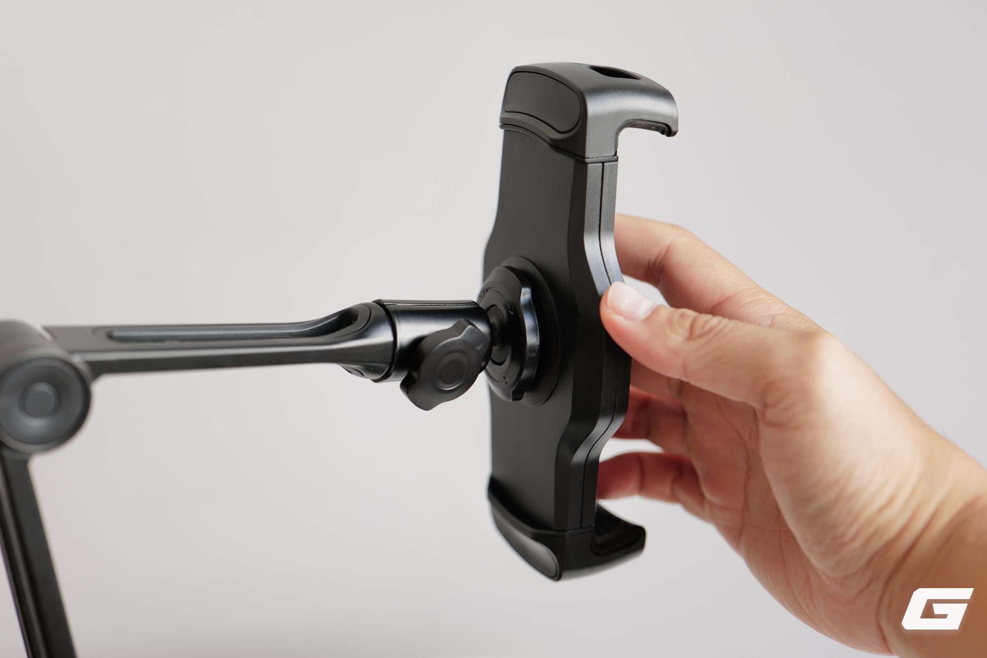 Đây là Twelve South HoverBar Duo: Một lần xuống tiền để có combo giá đỡ iPad để bàn lẫn kẹp treo kệ, có đáng tiền?- Ảnh 9.