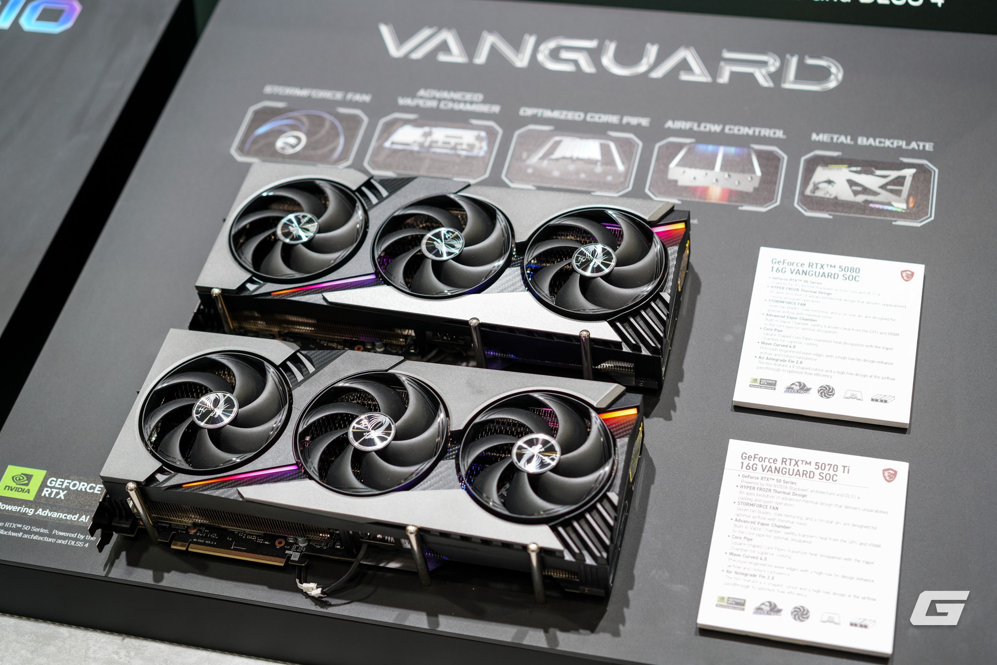 Dạo qua gian hàng MSI tại Computex 2025: GPU mạ Titan, tản nhiệt CPU mà có màn hình... to như smartphone- Ảnh 23.